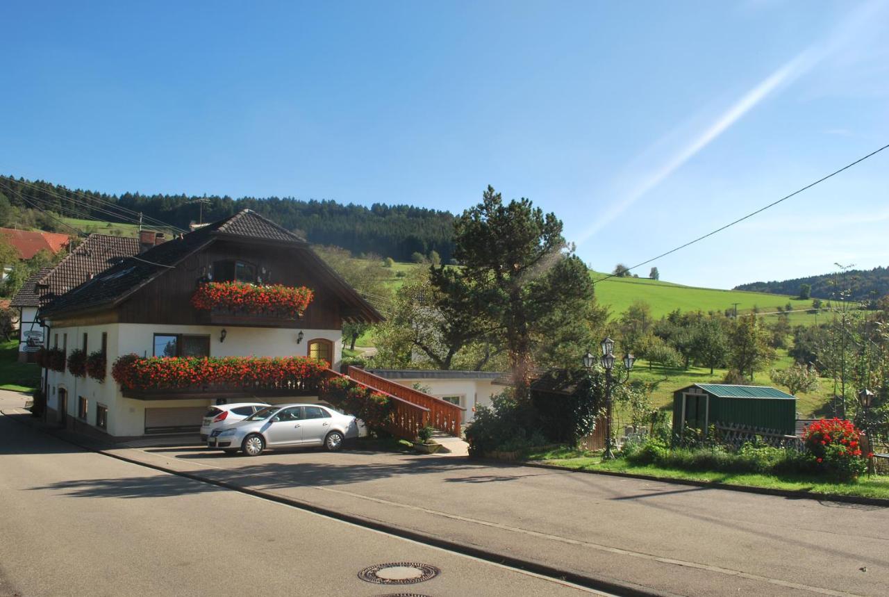 Landgasthof Hirschen Untermettingen Hotel Ühlingen-Birkendorf Exterior foto